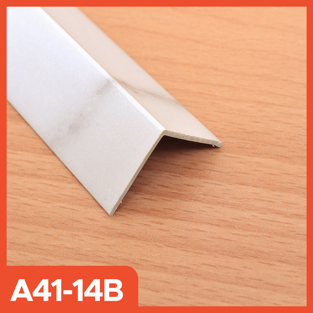 WPC Wallpanel Corner List / WPC Cover List Per Bar Waterproof Wall Panel 2.9 Meters