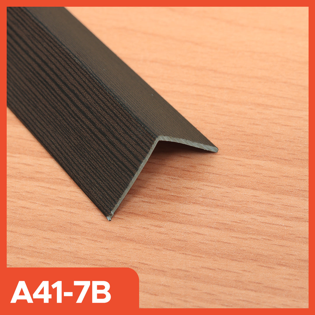 WPC Wallpanel Corner List / WPC Cover List Per Bar Waterproof Wall Panel 2.9 Meters
