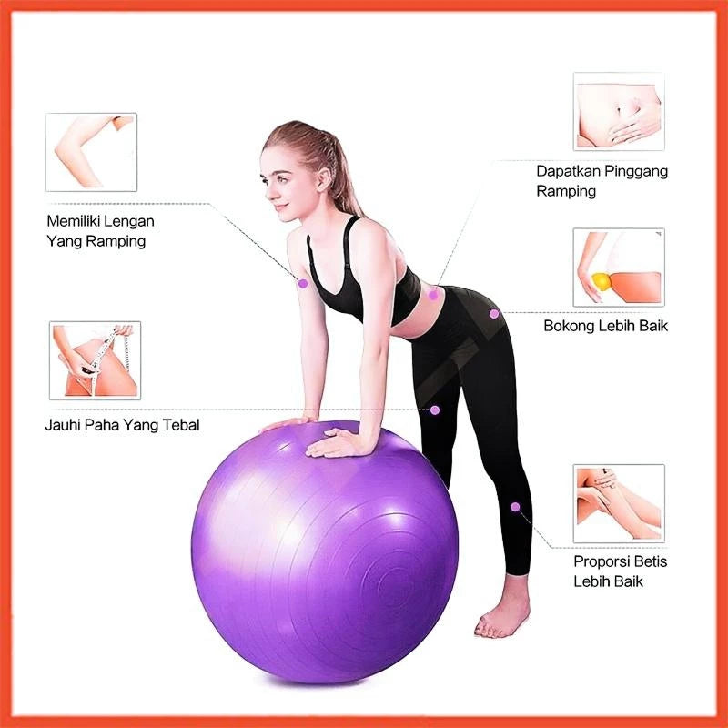 Wanita berolahraga dengan gym ball ungu, menampilkan manfaat untuk mendapatkan lengan ramping, pinggang langsing, bokong lebih baik, serta paha dan betis proporsional.