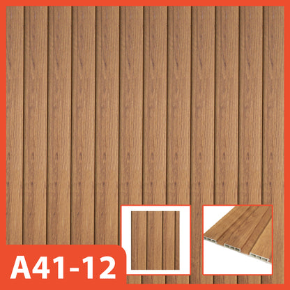 Panel dinding WPC Hoptech motif kayu cokelat terang bergaris vertikal, model A41-12, ideal untuk dekorasi interior yang hangat dan modern.
