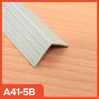 WPC Wallpanel Corner List / WPC Cover List Per Bar Waterproof Wall Panel 2.9 Meters